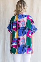 Load image into Gallery viewer, Abstract Print Vneck
