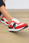 Nova Sneaker