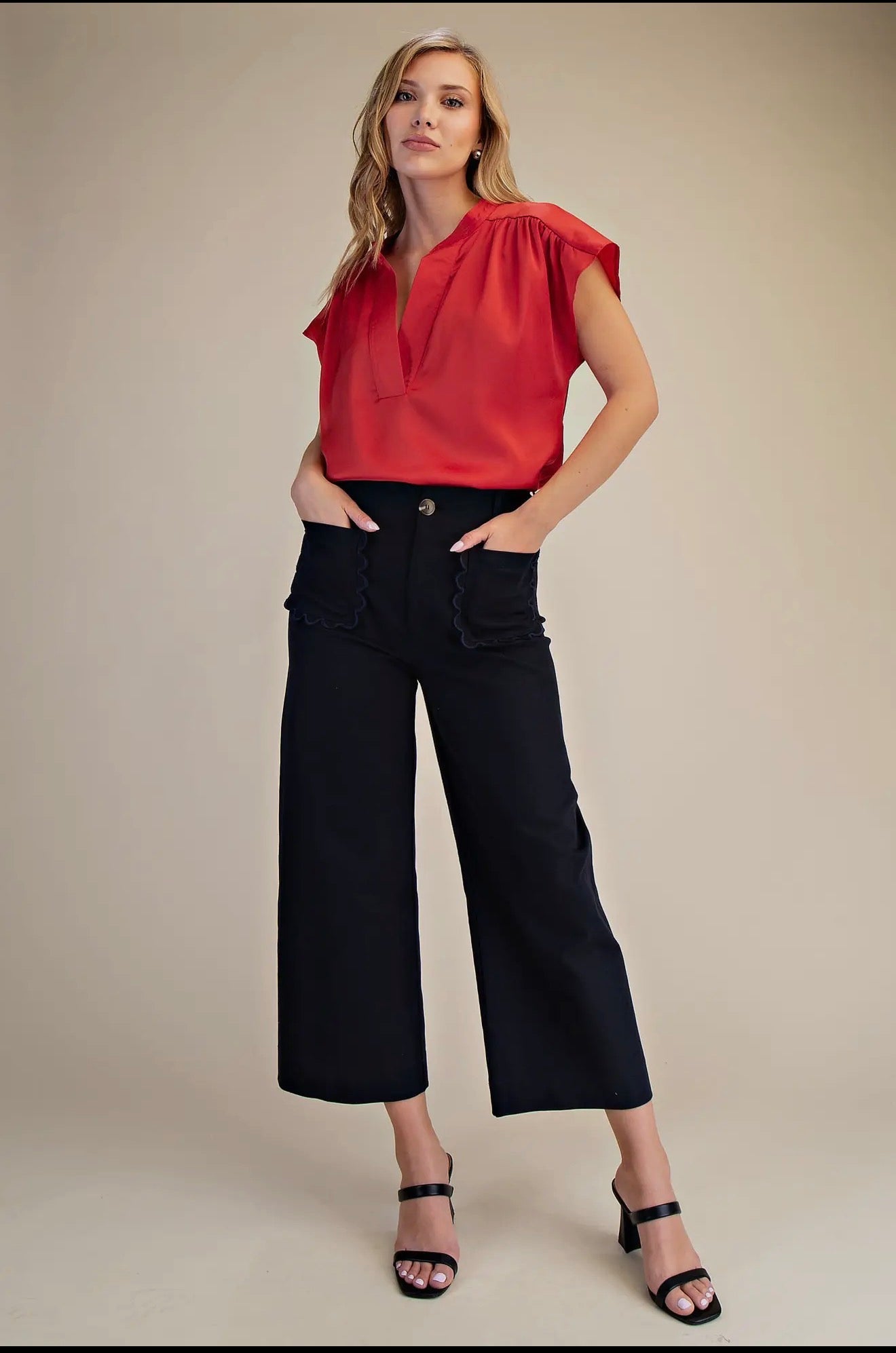 Crop Scalloped Pant (mid February)